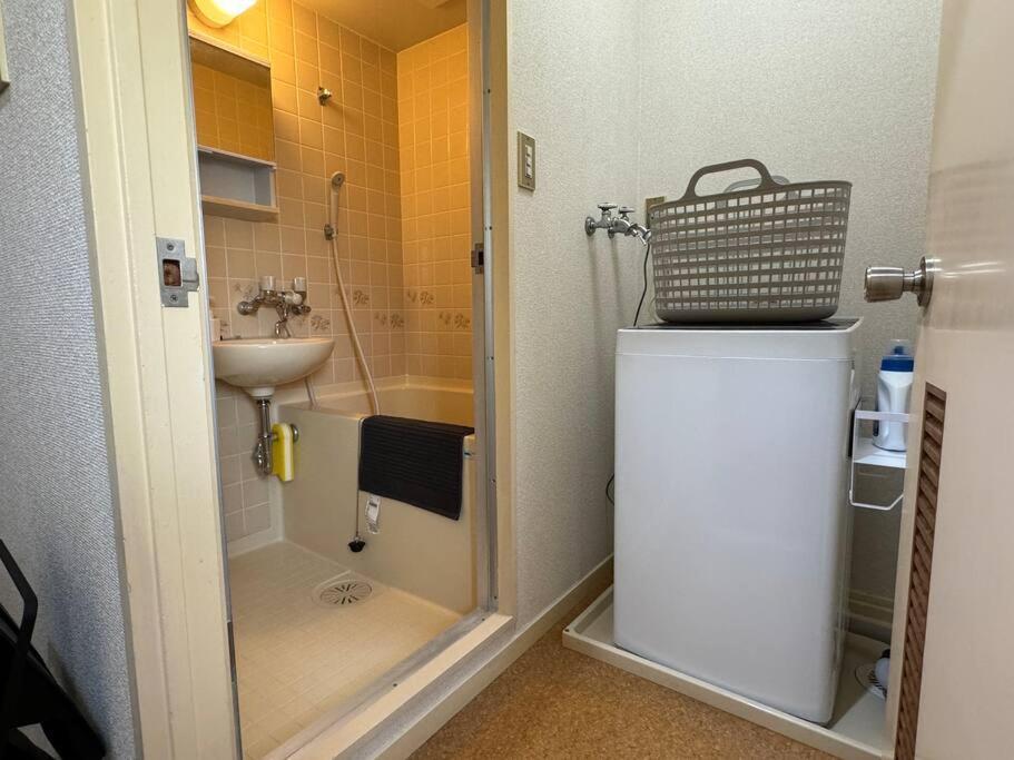 Sun White Gyoutoku 301 Appartement *